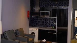 Clowzer Hotel