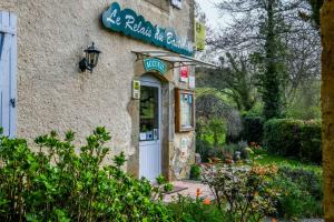 Hotels Logis Le Relais du Bastidou : photos des chambres