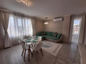 Wave apartment