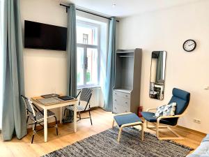 Vintage Chic Studio - by Nahuen Suites