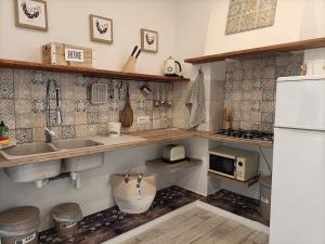 Amelia Apts & Rooms img49