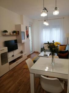 Center Sunrise Apartment