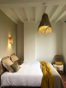 B&B / Chambres d'hotes Domaine de Chauvincourt : Chambre Double Familiale