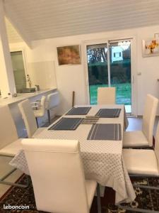 Maisons de vacances Superbe maison standing, 16 personnes, 8 grands lits, confort et grands volumes, jardin 2000m, parkings, wifi, prox plage : photos des chambres