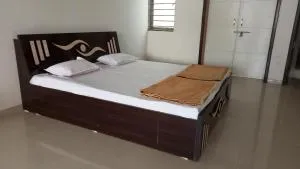 Swami Home Stay - Shirāla