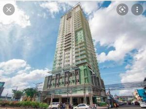 Sunvida Condo across SM City Cebu w WIFI and View