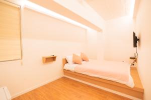 Phòng Giường Đôi Với Phòng Tắm Riêng Bên Ngoài (Double Room with Private External Bathroom)