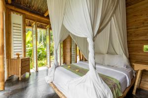 Garden House 3bds Bamboo House Pool Garden View