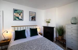 Cosy Cottage for Couples, Parking, 3 Min 2 Beach