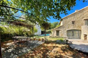 Villas Mas au centre du village de Lussan - 6 personnes - Piscine : photos des chambres