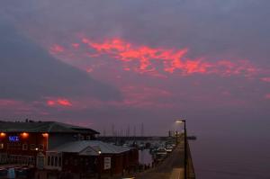 Rowntree Seaview Holiday Flats small double room with no view