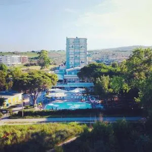 Hotel Perrozzi - تيرمولي