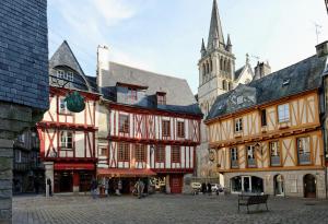 Maisons de vacances Superbe maison standing, 16 personnes, 8 grands lits, confort et grands volumes, jardin 2000m, parkings, wifi, prox plage : photos des chambres