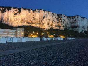 Appartements LA VERRIERE. Les Locations ISAHORA c'est aussi plusieurs appart' de Standing a 2 pas du Chateau d'Eu, des Falaises du Treport, de MERS les Bains et aux portes de la BAIE DE SOMME : photos des chambres