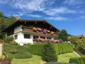 Landhaus Bergner Alm - بروك آن دير غروسغلوكنرشتراسه