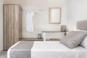 ANASTASIOS HOUSE STEGNA