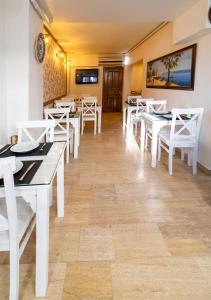 Cheers Vera Edition Hotel