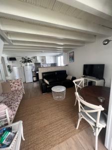 petite maison cosy avec exterieur