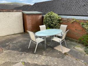 Large Ground floor apartment in the heart of Church Stretton with free parking