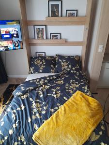 Golden MOOD City Apartment