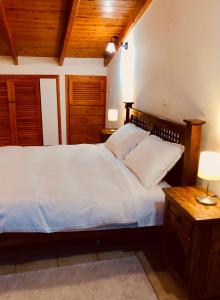 Ozymandias Attic - Kalavrita