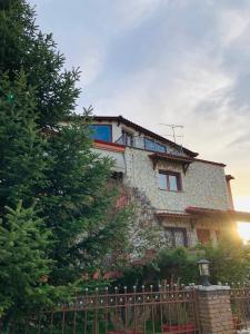 Ozymandias Attic - Kalavrita