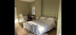 Peaceful cottage with fireplace Charleton Estate