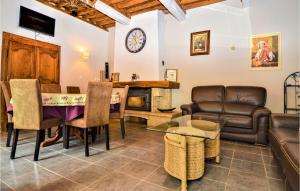 Lovely Home In Pont-Saint-Esprit