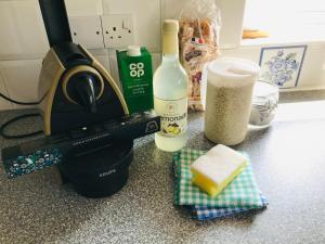 Cosy house, 3 bedrooms, private parking, wifi, patio