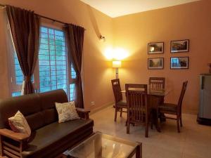 Whistling Thrush Cottage, Bhimtal (2bhk)