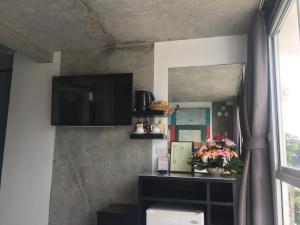 The Front Hotel and Apartments