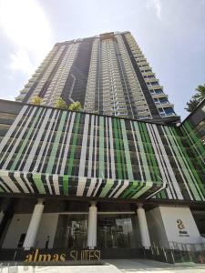 Almas Suites Muji Studio100mbps Netflix By STAY