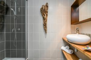 Hotels Logis Hotel de France : photos des chambres