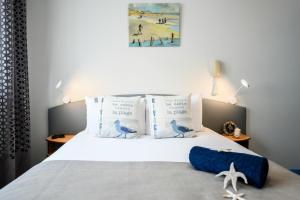 Hotels Logis Hotel de France : photos des chambres