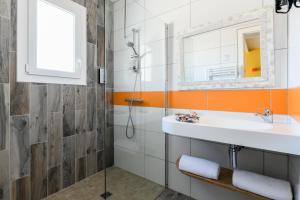 Hotels Logis Hotel de France : photos des chambres