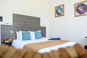 Hotels Logis Hotel de France : photos des chambres
