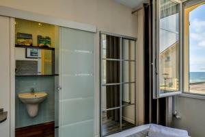 Hotels Logis Hotel de France : photos des chambres
