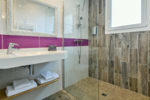 Hotels Logis Hotel de France : photos des chambres