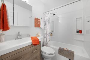 Cute Delightfully Remodeled Spacious Condo condo