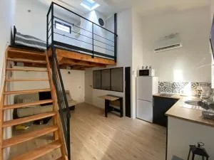 Grand studio contemporain avec mezzanine - Sauvian