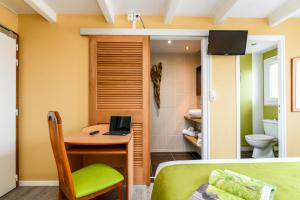 Hotels Logis Hotel de France : photos des chambres