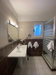 Hotels Hotel La Lagune : photos des chambres