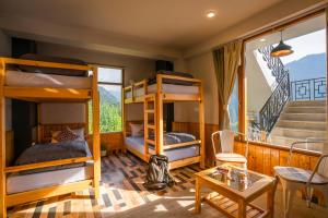 Zostel Manali, Vashisht