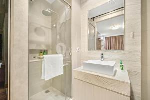 Hazel by Kozystay - SCBD