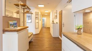 Alpine Appartement Top 4 by AA Holiday Homes
