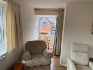 Spacious first floor apartment in the centre of Church Stretton with free parking