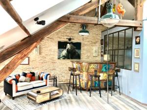 Appartements In Sarlat Luxury Rentals, Medieval Center - Loft Stella Matutina -2p-ascenseur-climatisation : photos des chambres