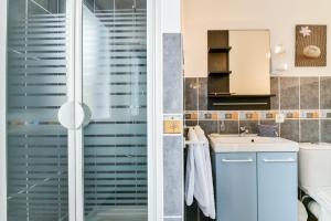 Hotels Logis Hotel de France : photos des chambres