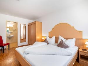 Apartment Rosa-6 by Interhome