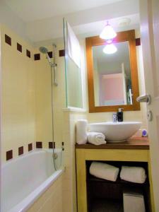 Cosy 21 M2 With Loggia Pool Near The Beach